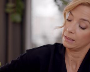 Patricia Kovacs, Csenge Szilagyi, Vivien Rujder - Korhataros Szerelem s01 (2017) sexy bedroom scene