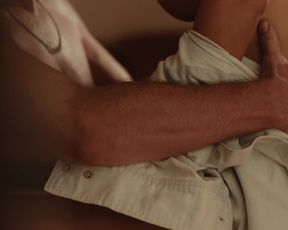 Sandrine Bisson hot - Mutants (2016)