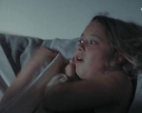 Sophie Breyer, Zoe Fischer - La Treve (2016) (Season 1, Episode 6-9)