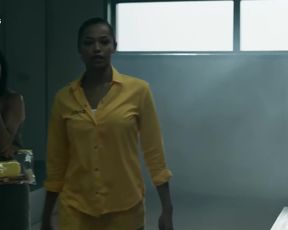 Maggie Civantos - Vis A Vis s01e05-06 (2015) sexy hot movie scene