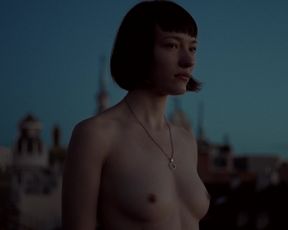 Nerea Revilla Merino nude - ORO (2017)