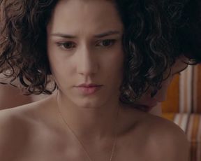 Ximena Romo, Erendira Ibarra - La vida inmoral de la pareja ideal (2016) celebrity topless scenes