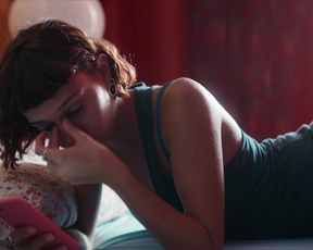 Rebecca Coco Edogamhe, Amanda Campana - Summertime s01e08 (2020) sexy naked