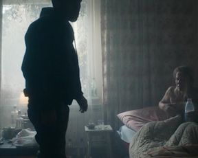 Marta Nieradkiewicz, Karolina Staniec, Sonia Roszczuk - Solid Gold (2019) celebs hot scene