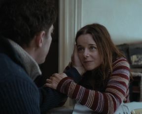 Nadia Tereszkiewicz, Valeria Bruni-Tedeschi, Juliet Doucet - Seules les betes (2019) celeb lesbian scenes