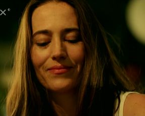 Vica Kerekes, Jana Kolesarova - Rumbling (Buraceni) (2015) celeb hot scene