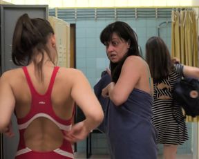 Tereza Brodska - Jak si nepodelat zivot s01e03 (2019) Hot film scene