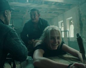 Linda Lapinsh - Igra na vyzhivanie s01e02 (2020) Naked sexy video