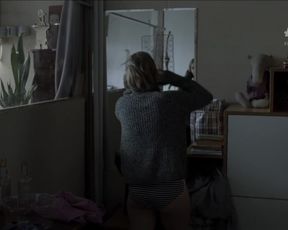 Justyna Wasilewska, Malwina Buss - Najpiękniejsze fajerwerki ever (2017) Naked TV movie scene