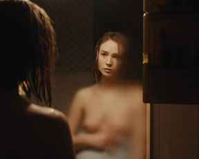 Zofia Wichlacz naked - Rojst (2018) (Season1,Episode2)