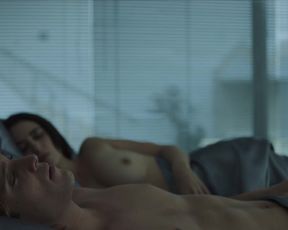 Pilar Santacruz nude - Luis Miguel La Serie s01e04 (2017)