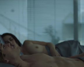 Pilar Santacruz nude - Luis Miguel La Serie s01e04 (2017)