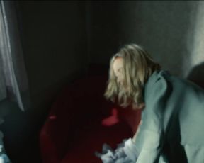 Stefanie Stappenbeck - Der 7. Tag (2017) Naked actress in a hot scene