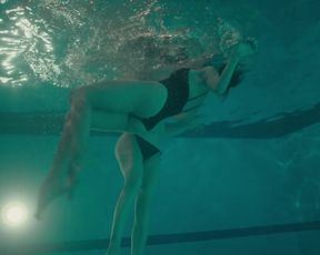 Regina Pavon - Dark Desire s01e02 (2020) Nude movie scene