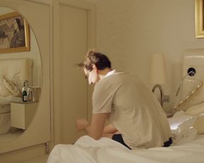 Anna Kaderavkova nude - Stastny novy rok (2019)