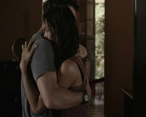 Dira Paes, Mariana Rios - Orfaos do Eldorado (2015) Censorship erotic scene