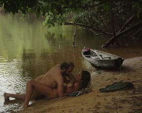 Vimala Pons, sexy - La loi de la jungle (2016) Naked movie scene