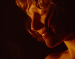 Hannah Murray, Dayle McLeod, Kayli Carter, Marianne Rendon, Julia Schlaepfer - Charlie Says (2018)