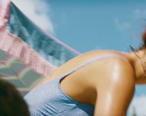 Adele Exarchopoulos naked - Revenir (2019)