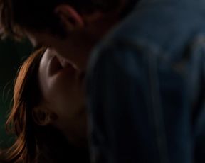 Joey King, Meganne Young - The Kissing Booth 2 (2020) celebrity hot movie scene