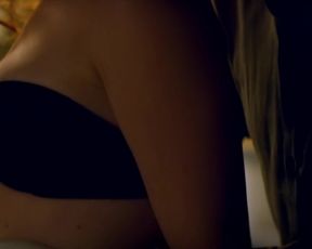 Denisa Nesvacilova nude, Tereza Valtova, Hana Vagnerova naked- Miluji te modre (2017)