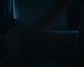 Catrin Striebeck - Zwischen den Jahren (2016) Naked movie scene