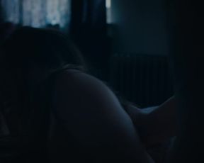 Catrin Striebeck - Zwischen den Jahren (2016) Naked movie scene