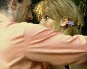 Vica Kerekes nude - Konecna Stanica (2004)