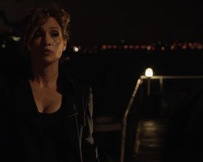 Jennifer_Lopez_-_Shades_of_Blue_s01e03-04 (2016)