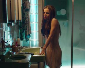 Martha Higareda - Tod@s Caen (2019) celebs hot scene