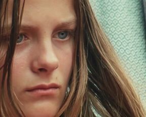 Charlotte Vandermeersch, Fantine Harduin - Adoration (2019) Сut naked video