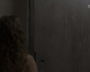 Aleksandra Poplawska - Miasto skarbow s01 (2017) Nude movie scene