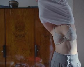 Jenovefa Bokova - Chvilky (2018) celeb hot scene