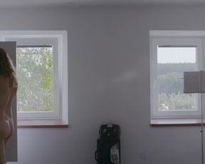 Jenovefa Bokova - Chvilky (2018) celeb hot scene