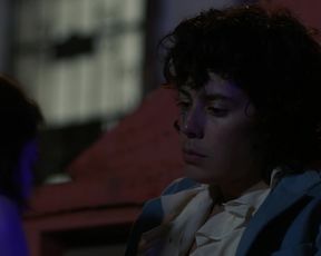 Mishel Prada, Roberta Colindrez - Vida s03e04 (2020) Naked actress