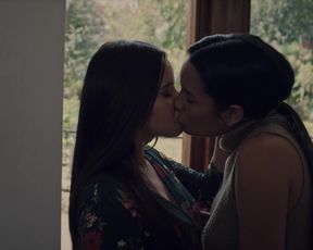 Susana Rojas, licia Jaziz - Ingobernable s02e07 (2018) Nude movie scene