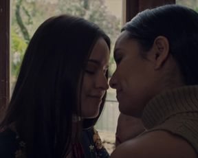 Susana Rojas, licia Jaziz - Ingobernable s02e07 (2018) Nude movie scene