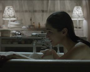 Miriam Leone naked - Non uccidere (2015) (Season 1, Episode 1)