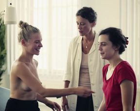 Anne Werner, Bea Brocks, Dorothee Kruger naked - Blind Hasslich (2017)