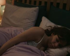 Anna Friel naked - Butterfly (2018) (Season 1, Episode 1)