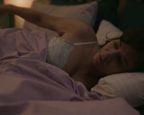 Anna Friel naked - Butterfly (2018) (Season 1, Episode 1)