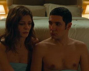 Chiara Mastroianni naked - On a Magical Night (Chambre 212) (2019)