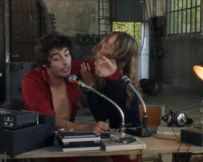 Lilly-Fleur Pointeaux - La Vie devant elles s02e04-06 (2017) celebrity hot video scene