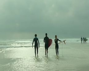 Alice David - La source (2019) celeb hot short sex scene