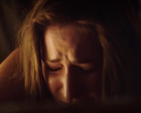 Natalia Belitski - Familie s01e01 (2016) Nude film scenes