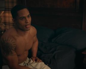 Antoinette Robertson, Nia Long - Dear White People s01e03 (2017) Censored naked video