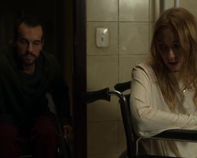 Deborah Francois nude - The Paramedic (El practicante) (2020)