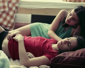 Naomi Achternbusch, Clara Schramm - Blind _ Hasslich (2017) sexy nude scene