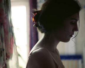 Naomi Achternbusch, Clara Schramm - Blind _ Hasslich (2017) sexy nude scene