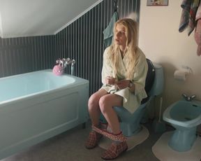 Alina Tomnikov - Donna s01 (2018) celebrity hot scene